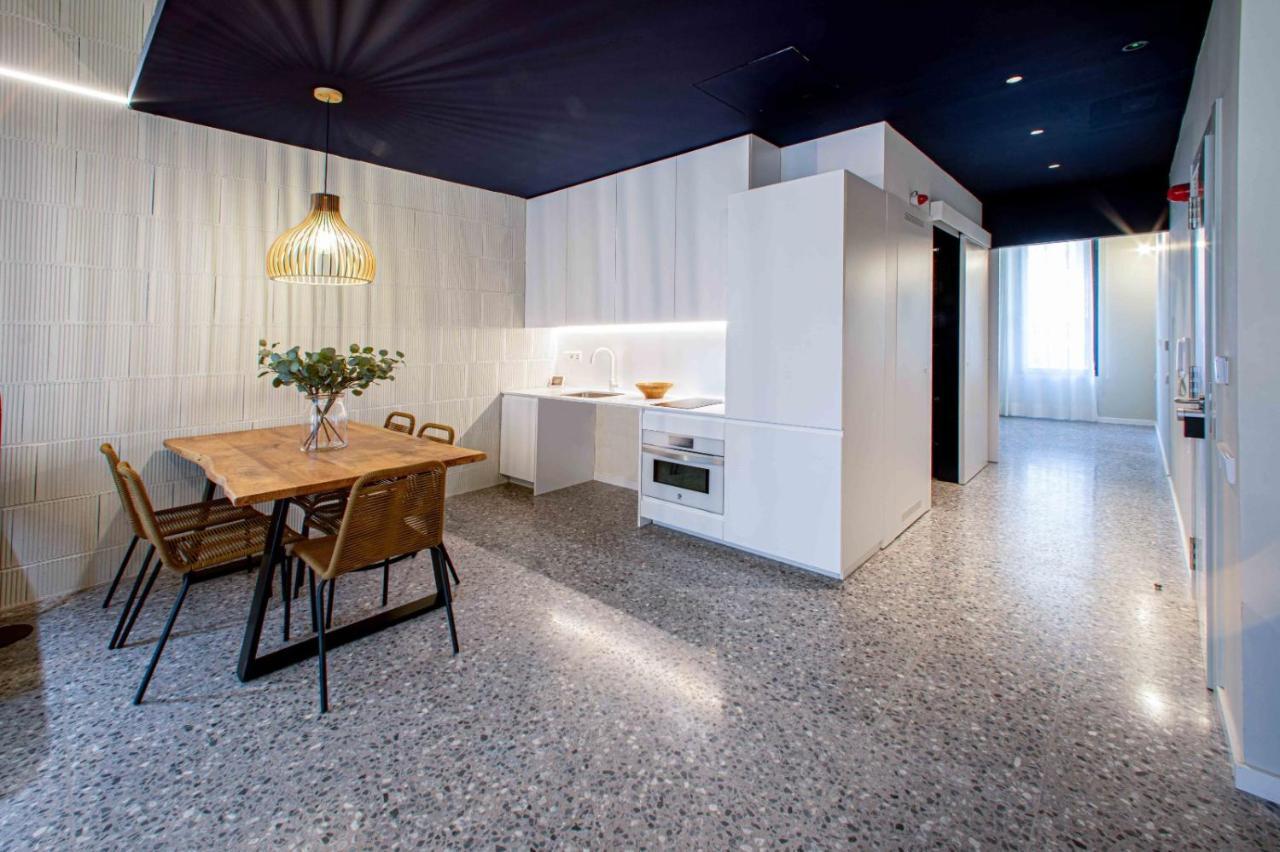 Barcelona Touch Apartments - Rosich Оспиталет-де-Льобрегат Экстерьер фото